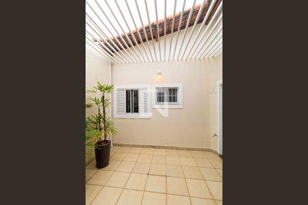 Área de luz de casa à venda com 4 quartos, 250m² em Jardim Magnólia, Campinas