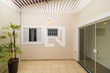 Área de luz de casa à venda com 4 quartos, 250m² em Jardim Magnólia, Campinas