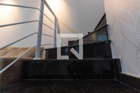 Escada de casa de condomínio à venda com 2 quartos, 58m² em Vila Paranagua, São Paulo