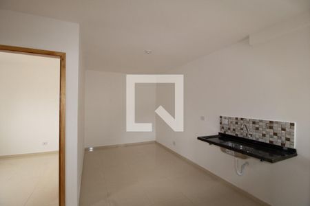 Sala/Cozinha e área de serviço de apartamento para alugar com 2 quartos, 45m² em Vila Sao Geraldo, São Paulo