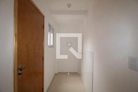 Sala/Cozinha e área de serviço de apartamento para alugar com 2 quartos, 45m² em Vila Sao Geraldo, São Paulo