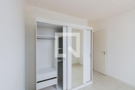 Quarto 1 de apartamento para alugar com 2 quartos, 47m² em Jacarepaguá, Rio de Janeiro