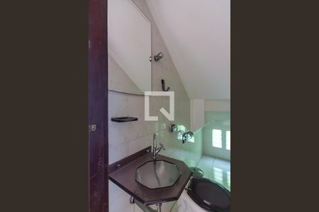 Lavabo de casa para alugar com 3 quartos, 225m² em Jardim Agua Boa, Osasco