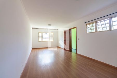 Sala  de casa para alugar com 3 quartos, 225m² em Jardim Agua Boa, Osasco