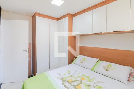 Quarto 2 de apartamento para alugar com 2 quartos, 48m² em Vila Cristalia, São Paulo