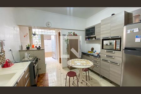 Cozinha  de apartamento à venda com 2 quartos, 110m² em Vila Bertioga, São Paulo