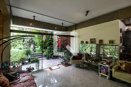 Sala de casa de condomínio à venda com 4 quartos, 811m² em Alphaville, Santana de Parnaíba