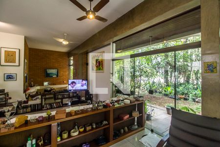 Sala de casa de condomínio à venda com 4 quartos, 811m² em Alphaville, Santana de Parnaíba