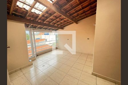 Casa à venda com 3 quartos, 100m² em Vila Carrao, São Paulo