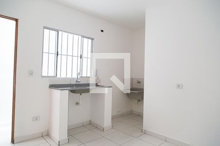 Cozinha e Área de Serviço de apartamento para alugar com 1 quarto, 32m² em Vila Fachini, São Paulo