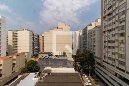 Vista Sala de apartamento para alugar com 2 quartos, 60m² em Icaraí, Niterói