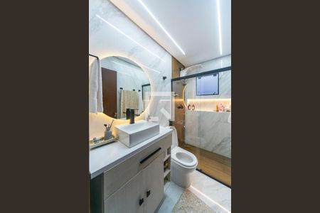 Banheiro de casa à venda com 2 quartos, 170m² em Vila Santo Alberto, Santo André