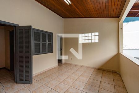 Casa para alugar com 340m², 6 quartos e 3 vagas Casa para alugar com 340m², 6 quartos e 3 vagasVaranda - Casa 2