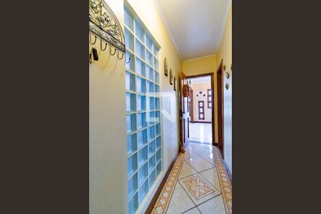 Casa para alugar com 340m², 6 quartos e 3 vagas Casa para alugar com 340m², 6 quartos e 3 vagasCorredor