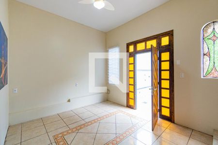 Casa para alugar com 340m², 6 quartos e 3 vagas Casa para alugar com 340m², 6 quartos e 3 vagasQuarto 6 - Casa 2