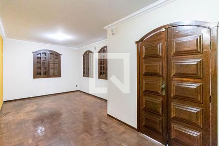 Sala de casa para alugar com 3 quartos, 235m² em Álvaro Camargos, Belo Horizonte