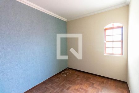 Quarto 2 de casa para alugar com 3 quartos, 235m² em Álvaro Camargos, Belo Horizonte