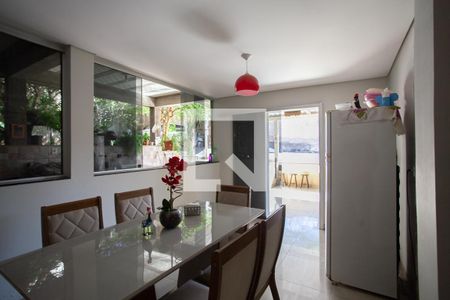 Sala de Jantar de casa à venda com 3 quartos, 171m² em Minas Caixa, Belo Horizonte