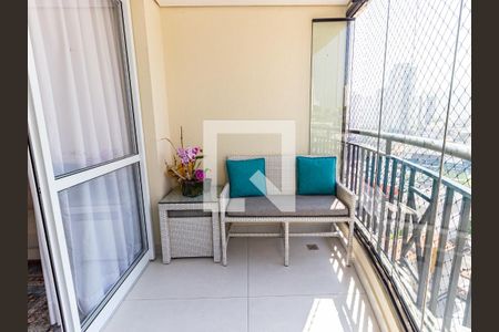 SalaVaranda da Sala de apartamento para alugar com 3 quartos, 74m² em Vila Bertioga, São Paulo