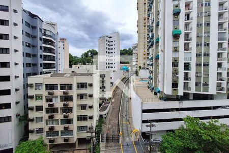 Sala de apartamento para alugar com 3 quartos, 146m² em Ingá, Niterói