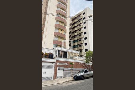 Apartamento à venda com 120m², 3 quartos e 3 vagas Apartamento à venda com 120m², 3 quartos e 3 vagasFachada