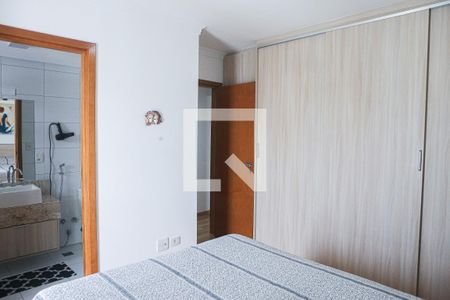 Apartamento à venda com 120m², 3 quartos e 3 vagas Apartamento à venda com 120m², 3 quartos e 3 vagasSuite 1
