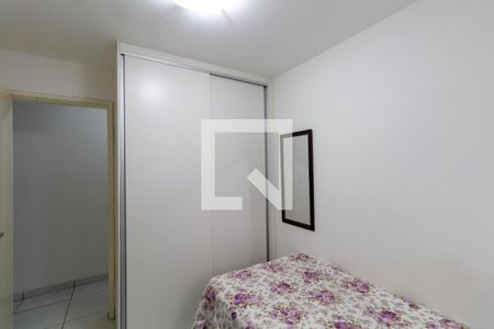 Quarto 1 de apartamento para alugar com 2 quartos, 44m² em Jardim Santa Teresinha, São Paulo