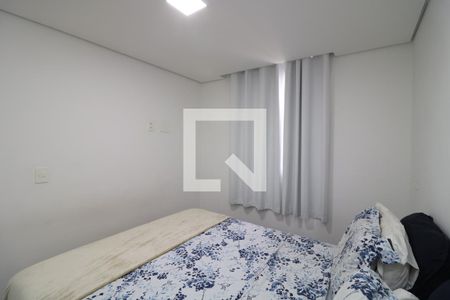 Quarto de apartamento para alugar com 2 quartos, 52m² em Vila Antonieta, São Paulo