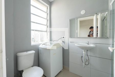 Banheiro de kitnet/studio à venda com 1 quarto, 30m² em Bela Vista, São Paulo