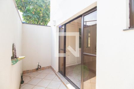 Quintal de casa de condomínio à venda com 1 quarto, 174m² em Campo Belo, São Paulo