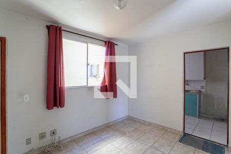 Sala  de apartamento para alugar com 2 quartos, 47m² em Piratininga, Belo Horizonte