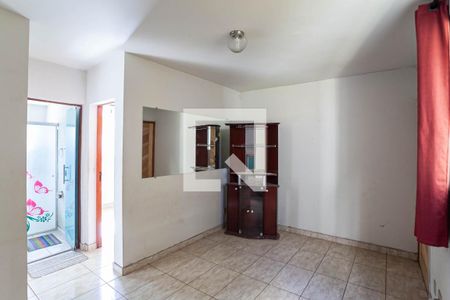 Sala  de apartamento para alugar com 2 quartos, 47m² em Piratininga, Belo Horizonte