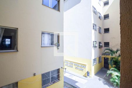 Vista da sala de apartamento para alugar com 2 quartos, 47m² em Piratininga, Belo Horizonte