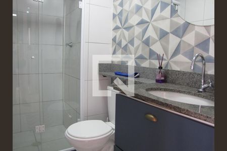 Banheiro de apartamento para alugar com 2 quartos, 33m² em Vila Pierina, São Paulo