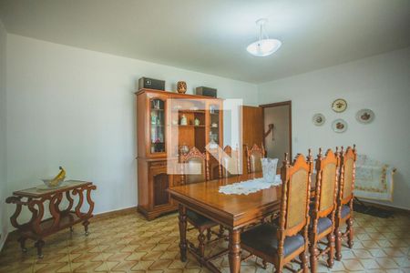 Casa à venda com 240m², 5 quartos e 4 vagasSala de Jantar