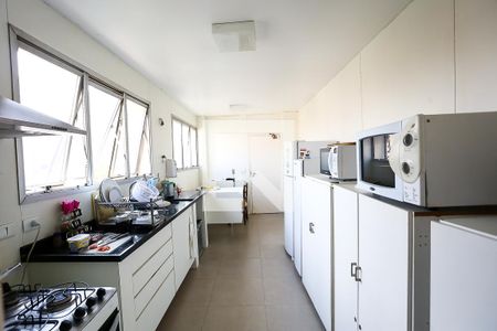 Apartamento para alugar com 220m², 4 quartos e 2 vagas Apartamento para alugar com 220m², 4 quartos e 2 vagasCozinha