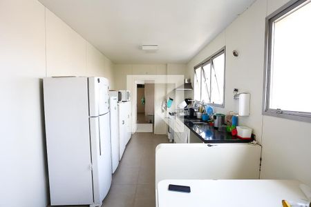 Apartamento para alugar com 220m², 4 quartos e 2 vagas Apartamento para alugar com 220m², 4 quartos e 2 vagasCozinha