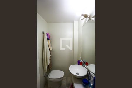 Apartamento para alugar com 220m², 4 quartos e 2 vagas Apartamento para alugar com 220m², 4 quartos e 2 vagasDetalhe do Banheiro da Suite