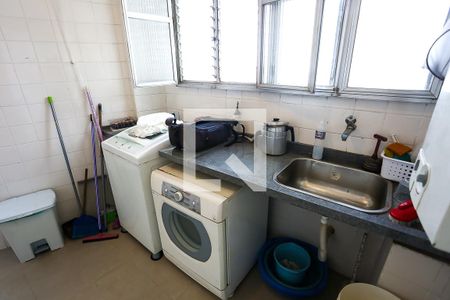 Apartamento para alugar com 220m², 4 quartos e 2 vagas Apartamento para alugar com 220m², 4 quartos e 2 vagasÁrea de Serviço