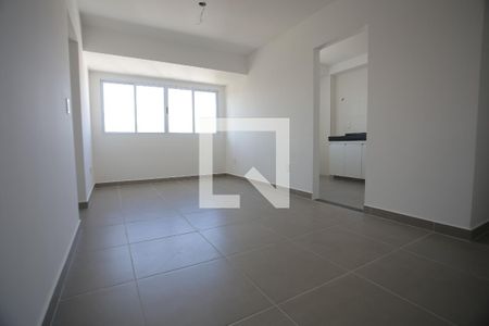 Sala de apartamento à venda com 3 quartos, 70m² em Padre Eustáquio, Belo Horizonte