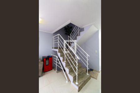 Escada de casa de condomínio para alugar com 3 quartos, 150m² em Vila Santana, São Paulo