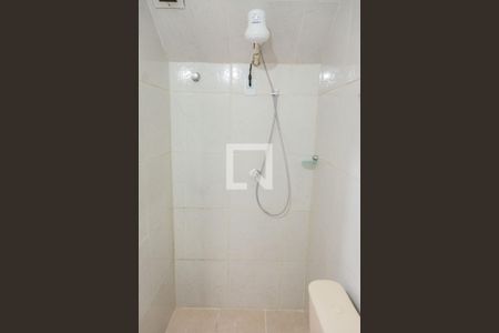 Banheiro de kitnet/studio para alugar com 1 quarto, 40m² em Santo Agostinho, Belo Horizonte