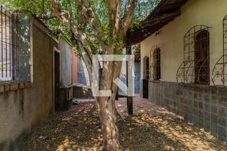 Área Externa de casa à venda com 4 quartos, 220m² em Floresta, Belo Horizonte