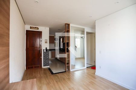 Sala de apartamento para alugar com 2 quartos, 40m² em Jardim Petrópolis, Cotia