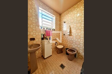 Banheiro de casa à venda com 4 quartos, 150m² em Renascença, Belo Horizonte