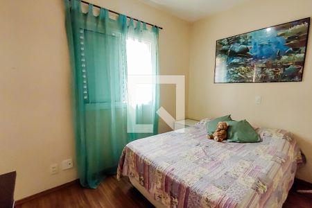 Quarto de apartamento à venda com 2 quartos, 76m² em Campestre, Santo André