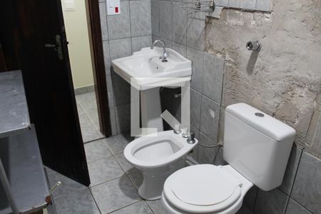 Banheiro de casa para alugar com 1 quarto, 45m² em Lapa, São Paulo