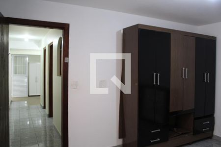 Quarto / Armários vão ser retirados de casa para alugar com 1 quarto, 45m² em Lapa, São Paulo