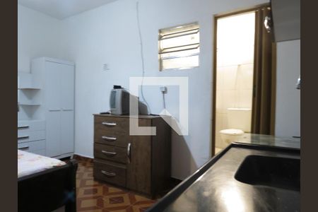 Quarto de casa para alugar com 1 quarto, 25m² em Vila Zat, São Paulo