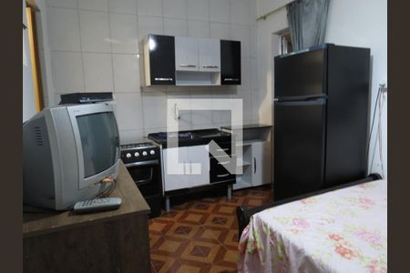 Cozinha de casa para alugar com 1 quarto, 25m² em Vila Zat, São Paulo